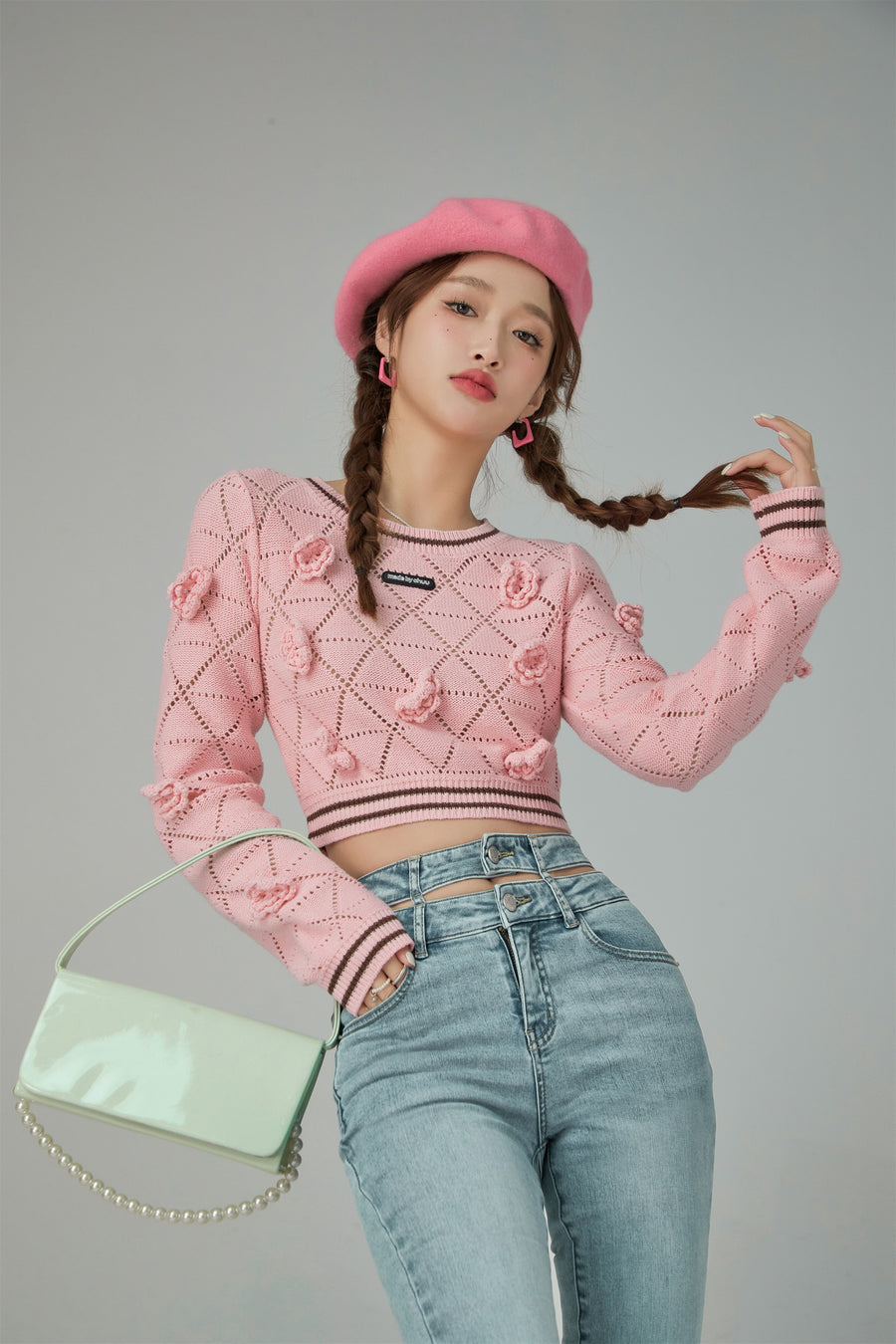 CHUU Lovely Flowers Crop Knit Top