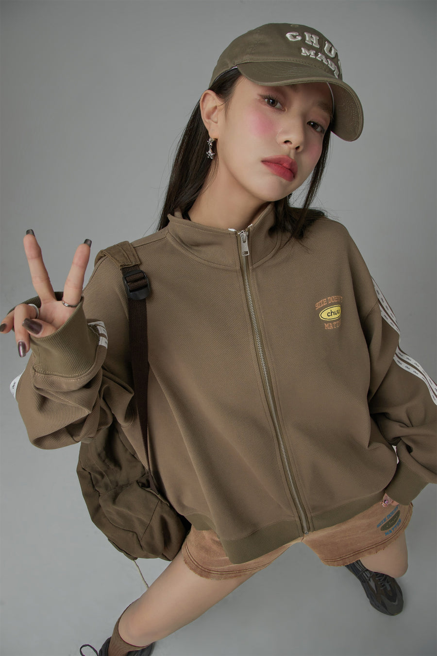 CHUU High Neck Zip-Up