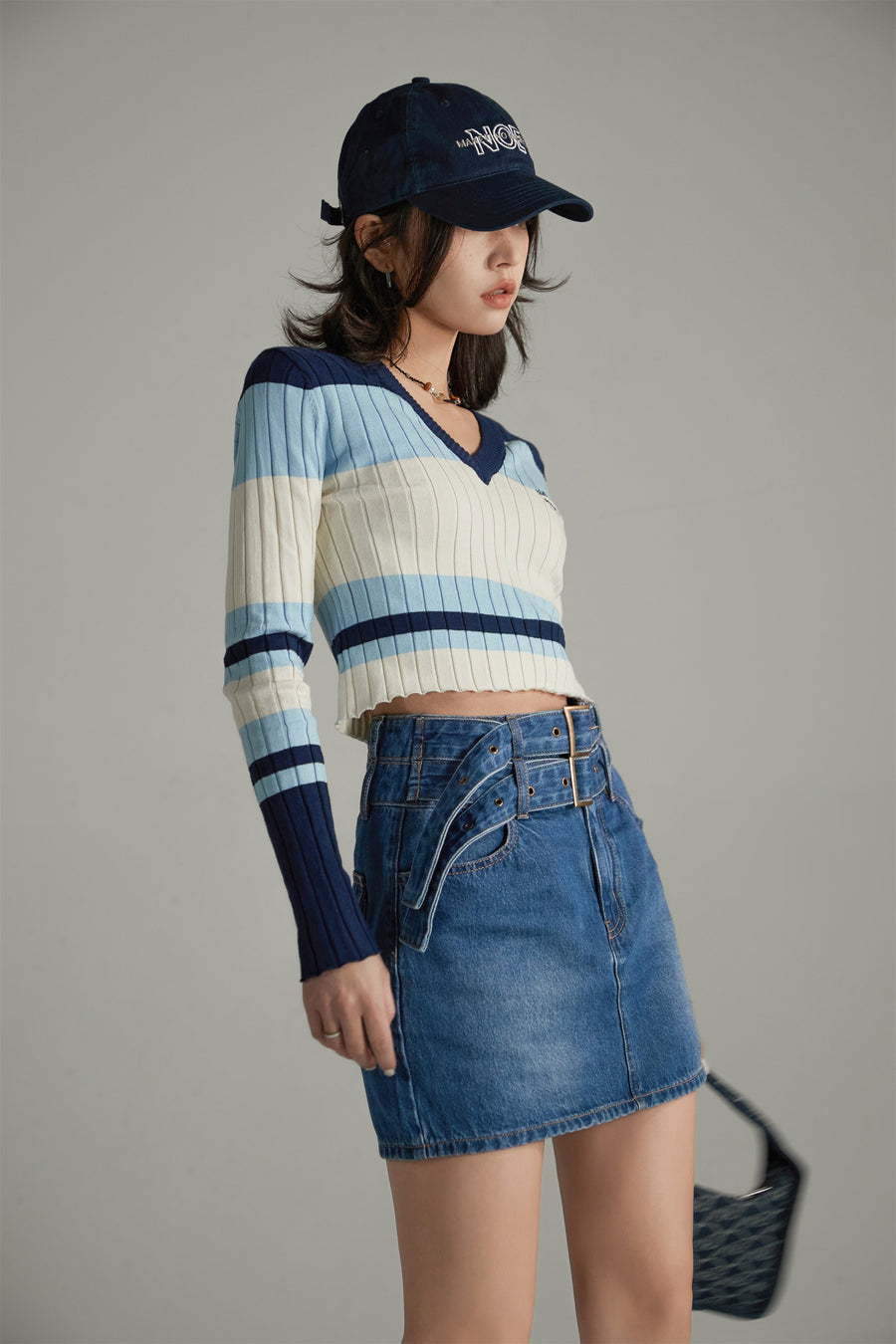 CHUU Double Belted Mini Denim Skirt