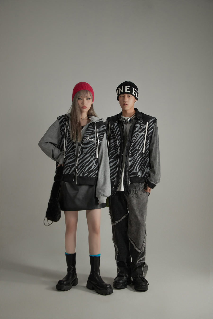 CHUU Zebra Zip-Up Vest Hoodie