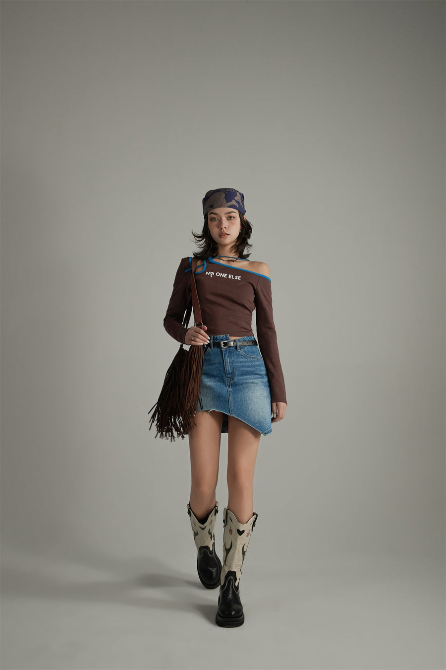 CHUU Unbalanced Denim Mini Skirt