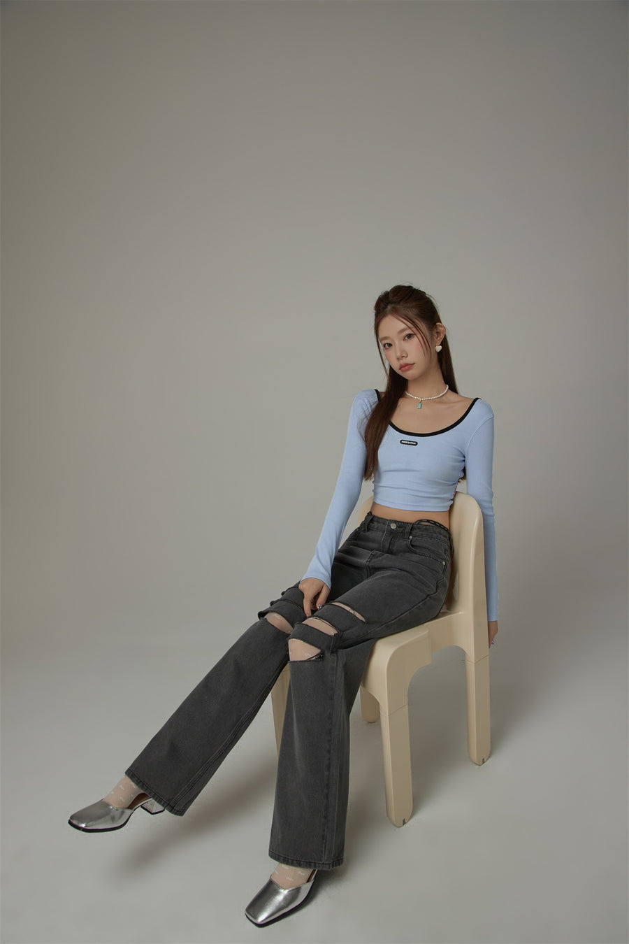 CHUU U-Neck Cropped T-Shirt