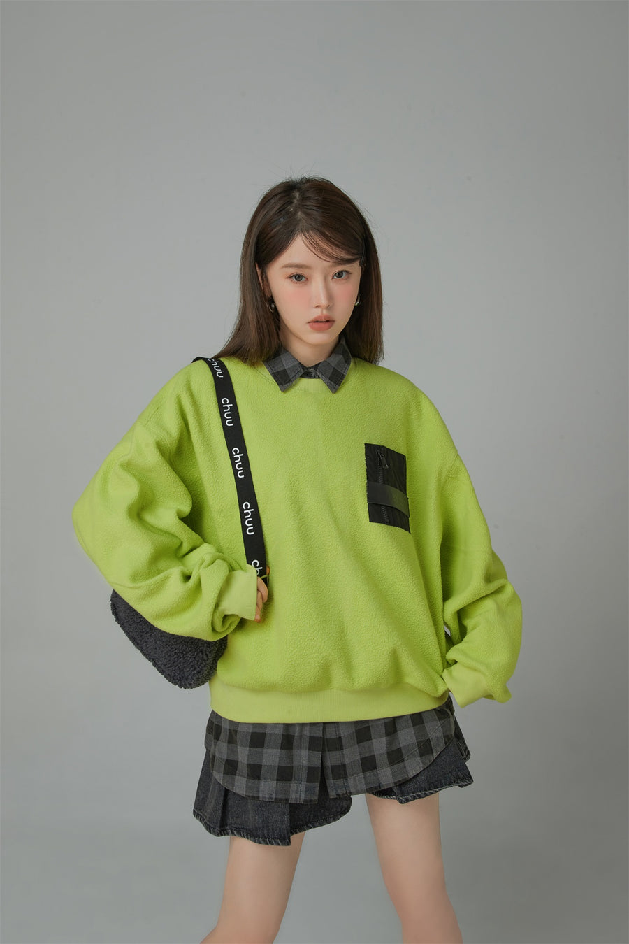 CHUU Pocket Full Of Sunshine Fleece Sweatshirt