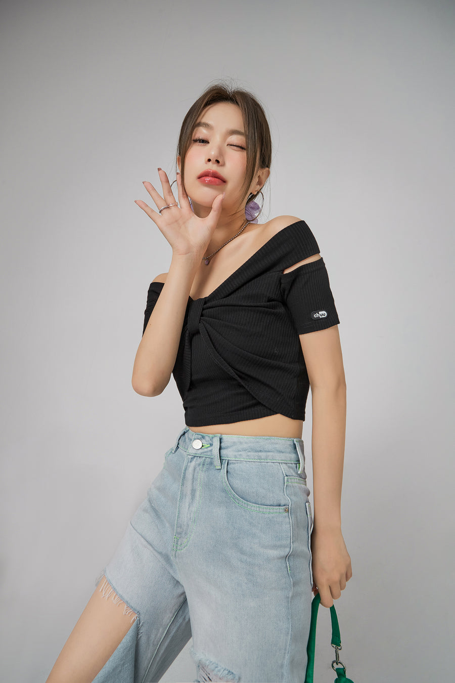 CHUU Shirring Off Shoulder T-Shirt