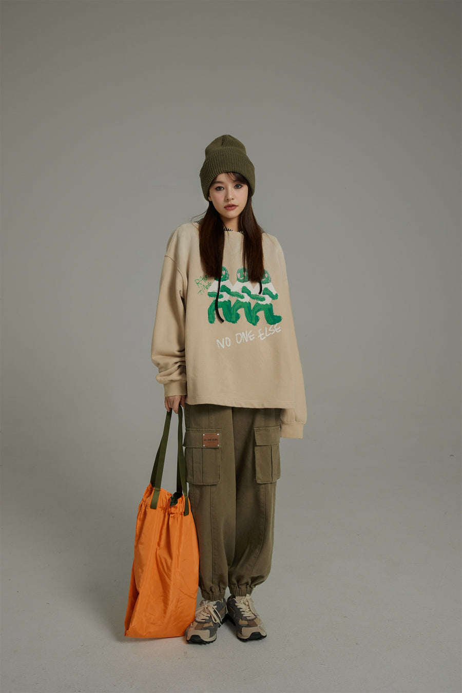 CHUU Cartoon Round Loose Fit Sweatshirt