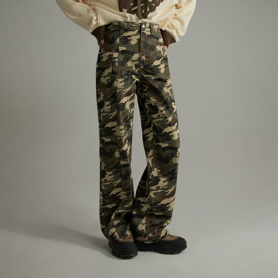 CHUU Camouflage Straight Casual Pants