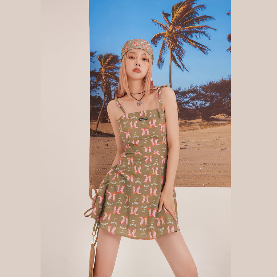 CHUU Boot Print Sleeveless Dress