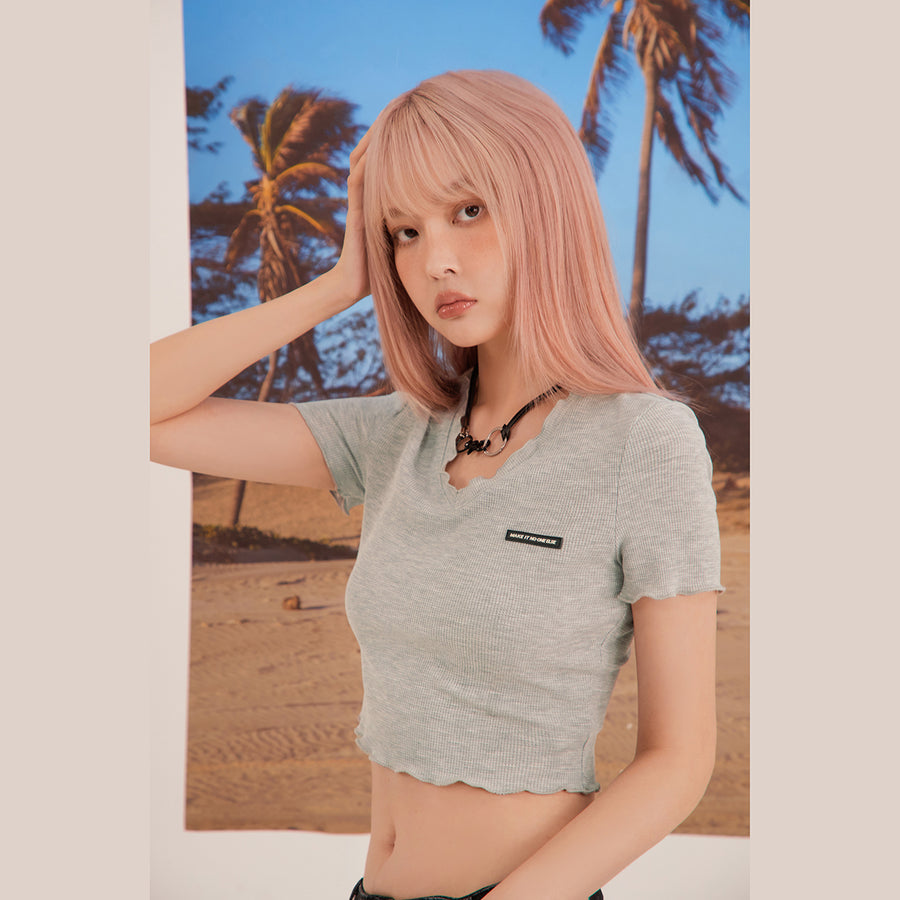 CHUU Frill Hem V-Neck Crop T-Shirt