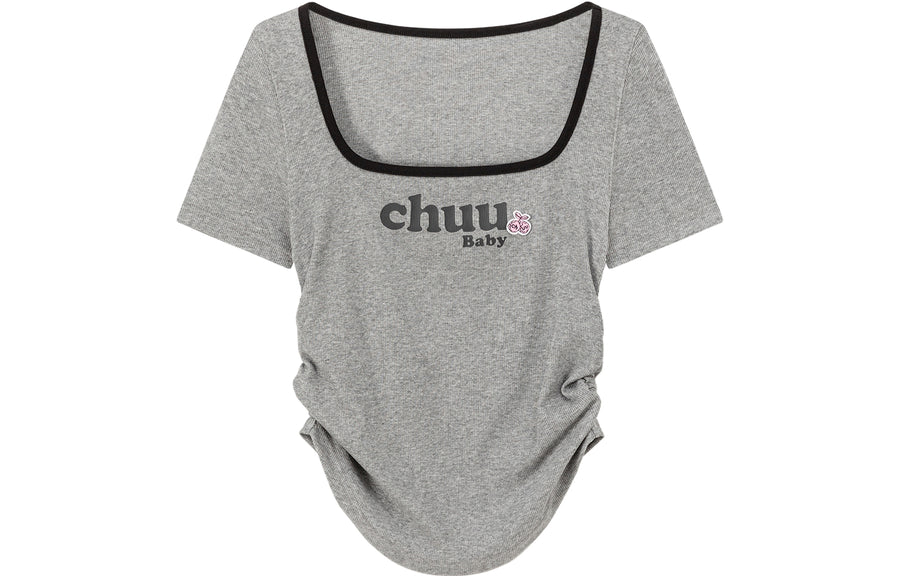 CHUU Square Neck Shirring Logo Printed T-Shirt