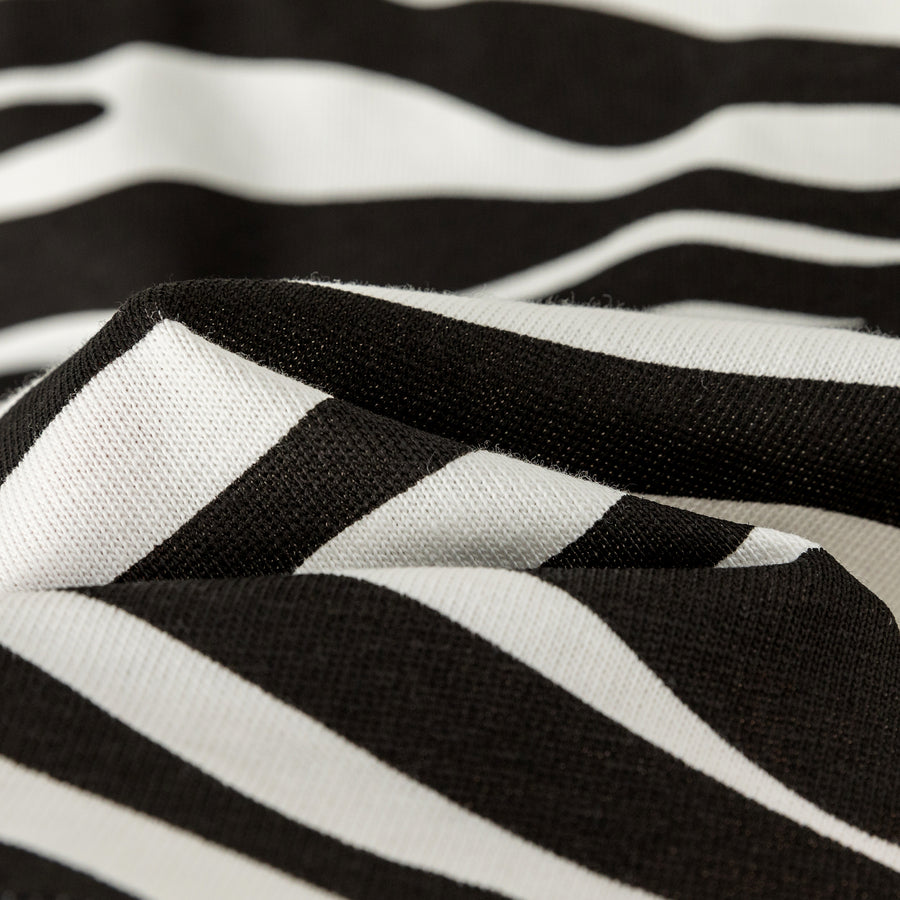 CHUU Zebra Contrast Cropped T-Shirt