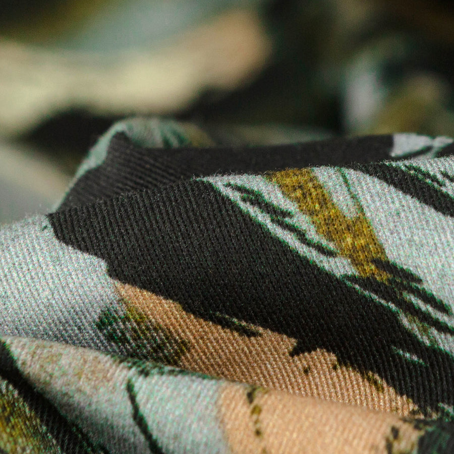 CHUU Camouflage Pocket Cargo Pants