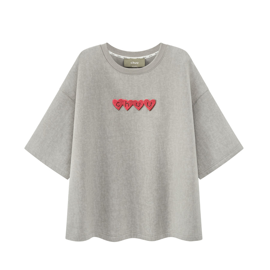 CHUU Chuu Sweet Heart Round Neck T-Shirt