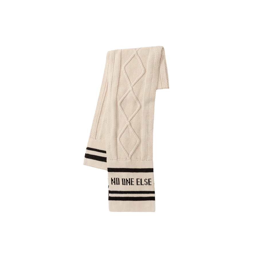 CHUU Noe Varsity Scarf