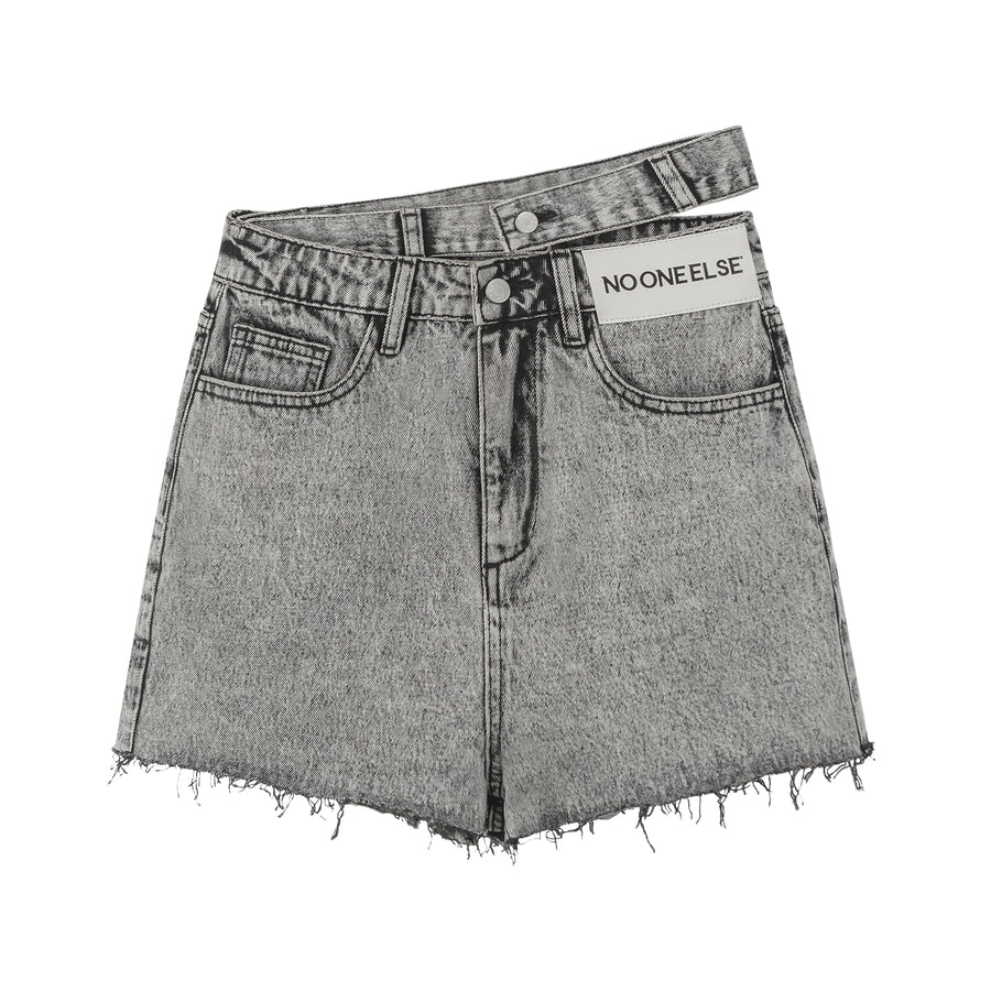 CHUU It Is Fun To Do The Impossible Denim Shorts