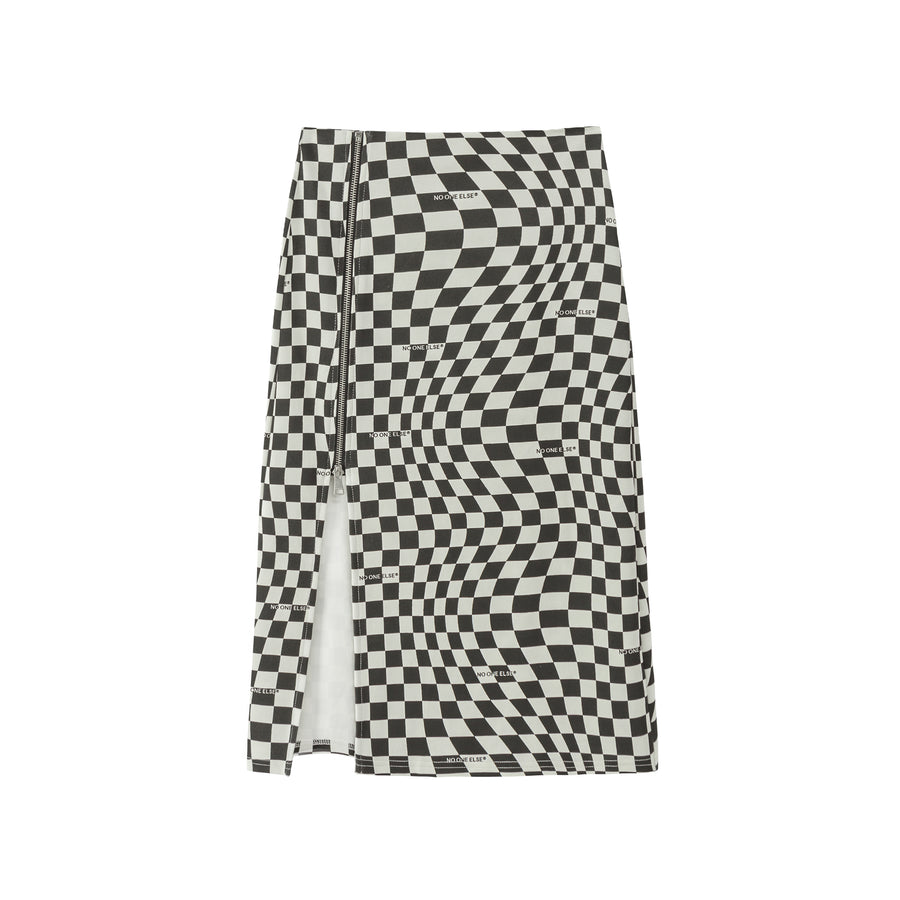 CHUU Embracing My Time Checkerec Skirt