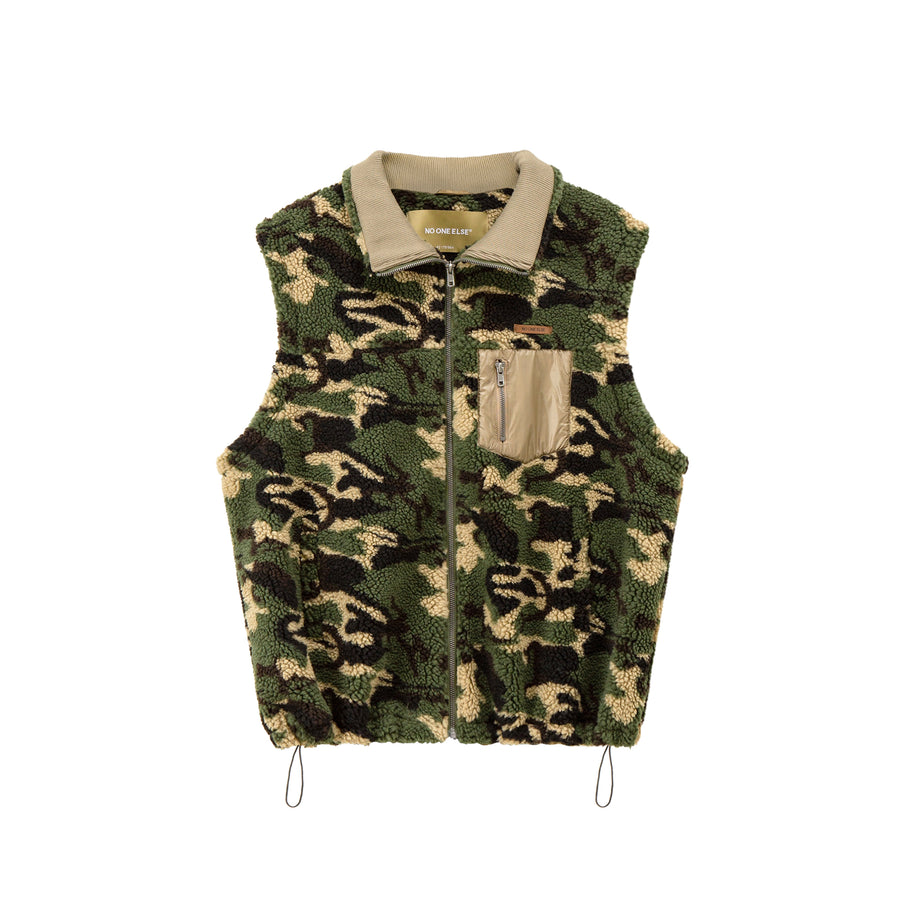 CHUU Camouflage Fleece Zip-Up Vest Jacket