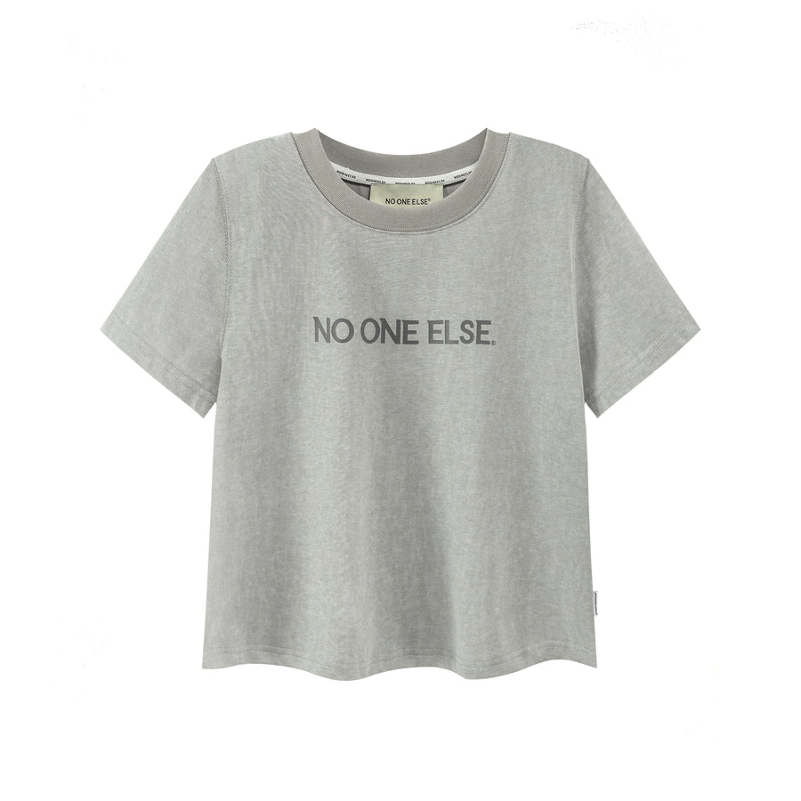 CHUU Never Basic Noe Logo T-Shirt