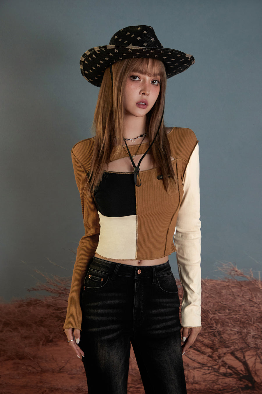 CHUU Color Block Front Slit T-Shirt