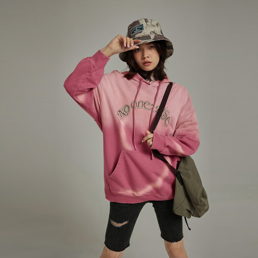 CHUU Gradient Color Front Pocket Hoodie