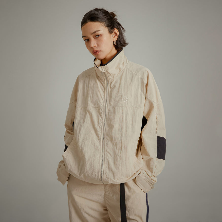 CHUU Star Circle Zip-Up Field Jacket