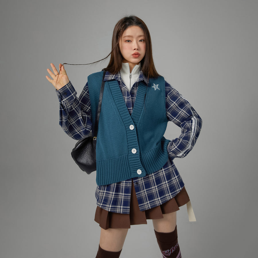 CHUU Revolves Around You Star Knit Vest