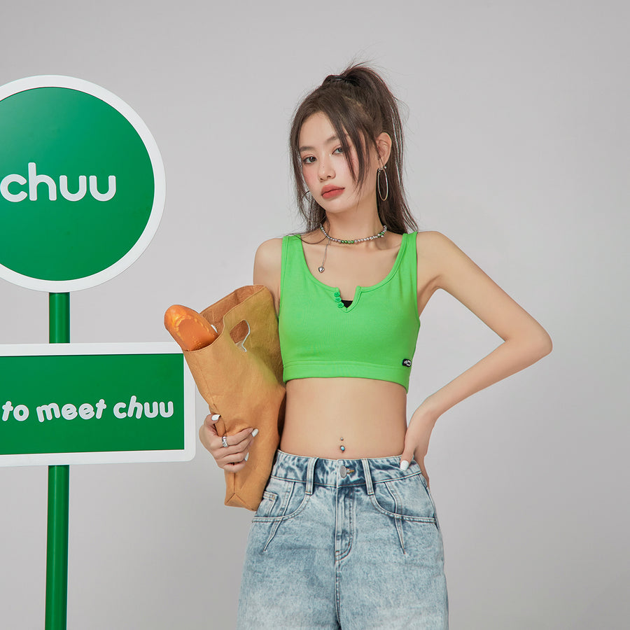 CHUU Cute Neckline Crop Sleeveless Top