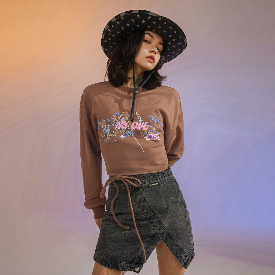 CHUU Fireworks Waist String Crop Sweatshirt