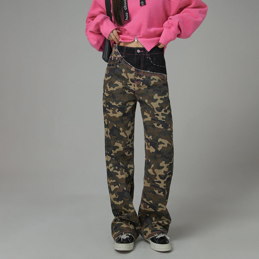 CHUU Stitched Camouflage Straight Denim Pants