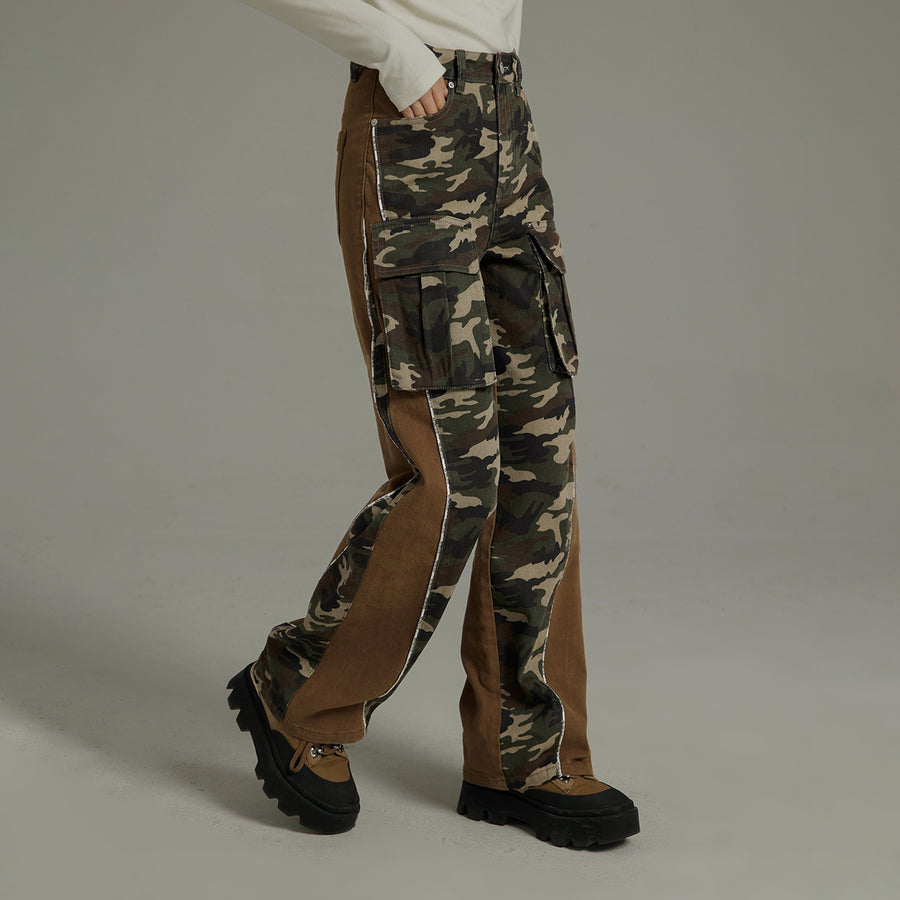 CHUU Big Pocket Camo Cargo Straight Pants