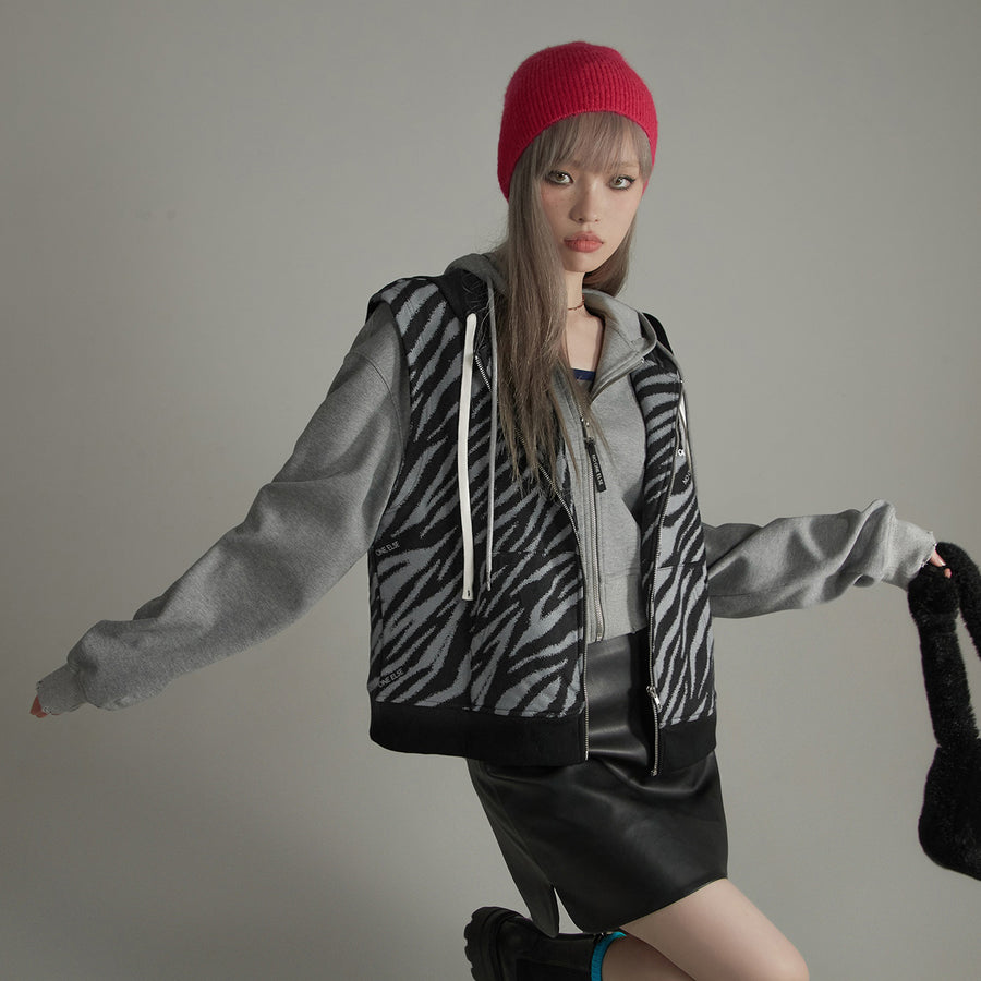 CHUU Zebra Zip-Up Vest Hoodie