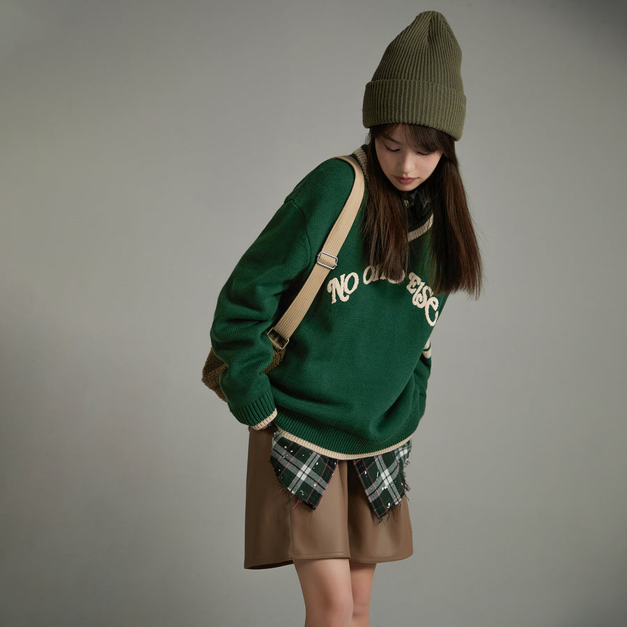 CHUU Noe Logo V-Neck Varsity Knit Sweater