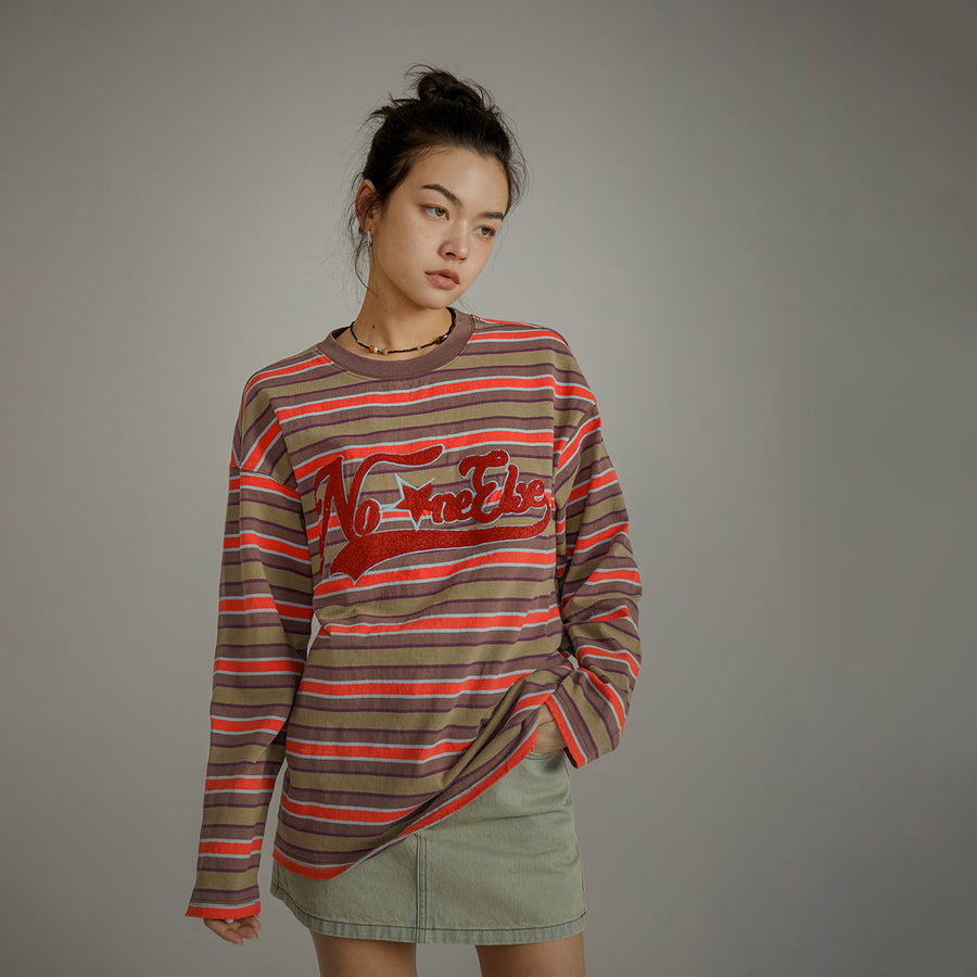 CHUU Star Logo Striped Long-Sleeved Sweatshirt