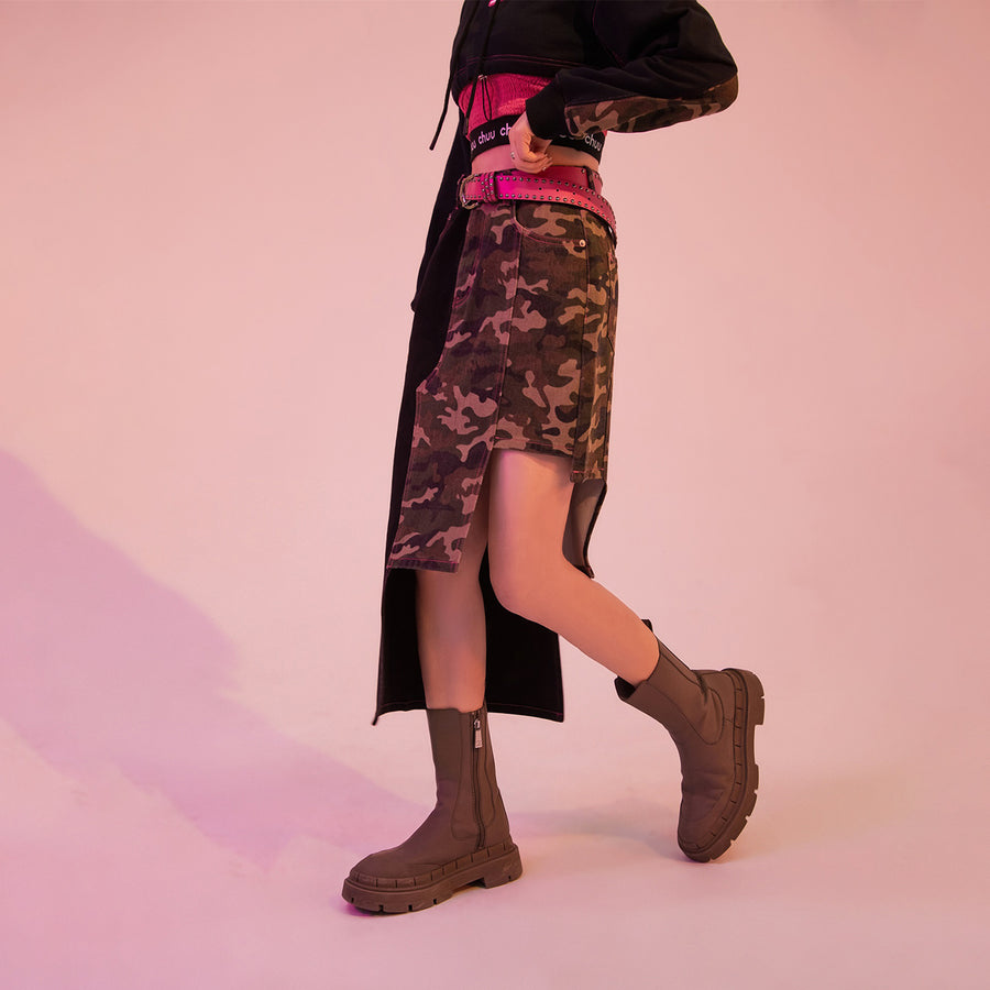 CHUU Camo Girl Asymmetrical A-Line Skirt