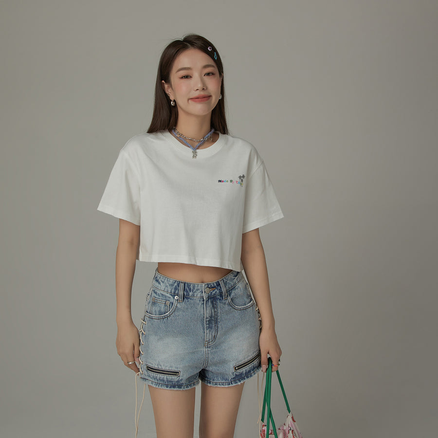 CHUU Colored By Chuu Printed Logo Cropped T-Shirt