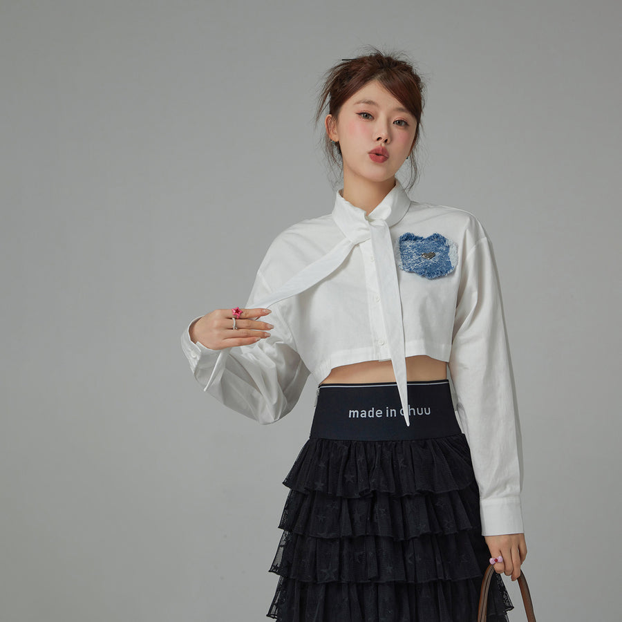 CHUU Heart Denim Pocket White Crop Shirt