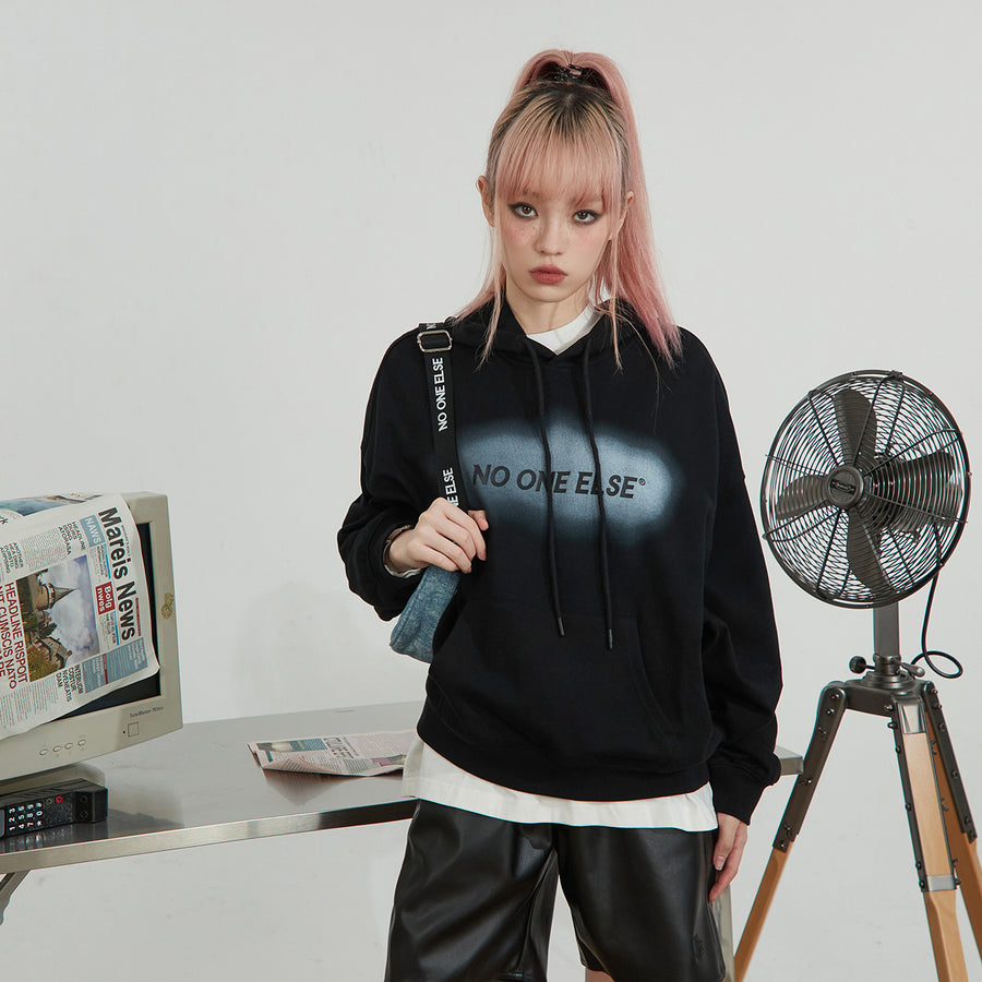 CHUU Noe Lettering Loose Fit Hoodie