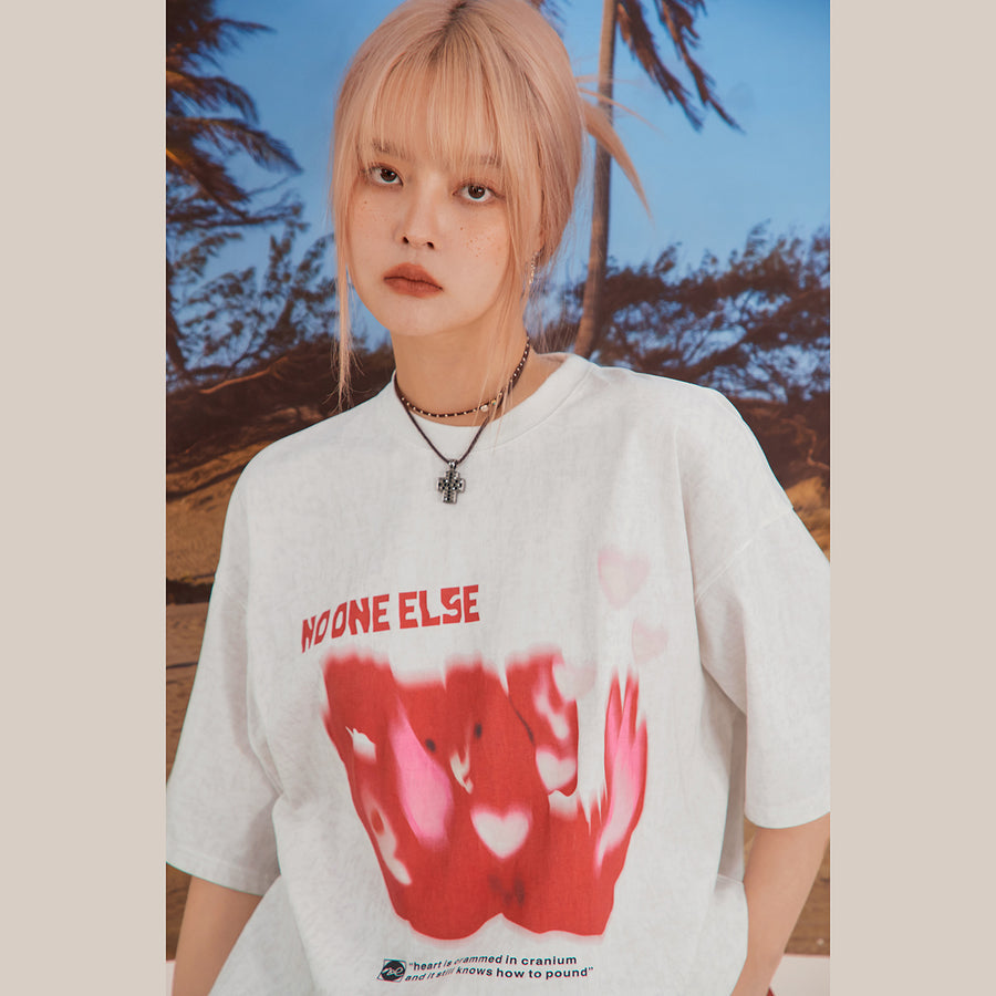 CHUU Loose Fit Heart T-Shirt