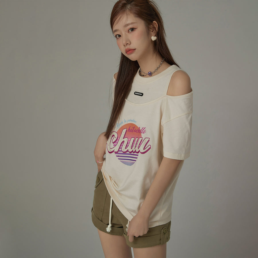 CHUU Hot And Chilli Off Shoulder Loose Fit T-Shirt