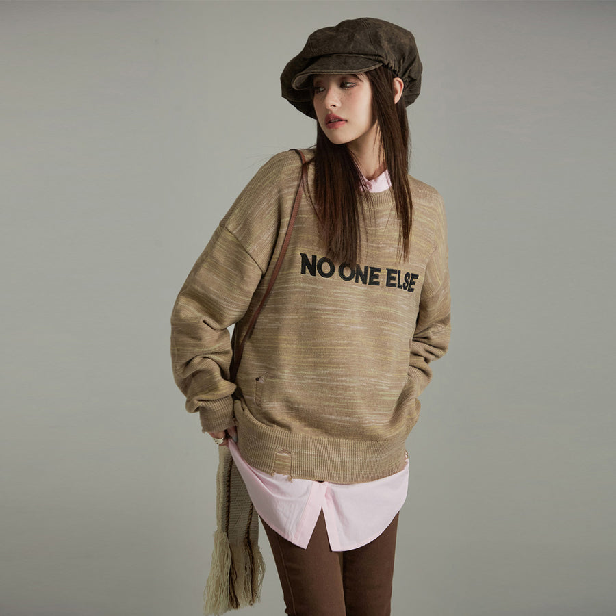 CHUU Noe Logo Loose Fit Knit Sweater