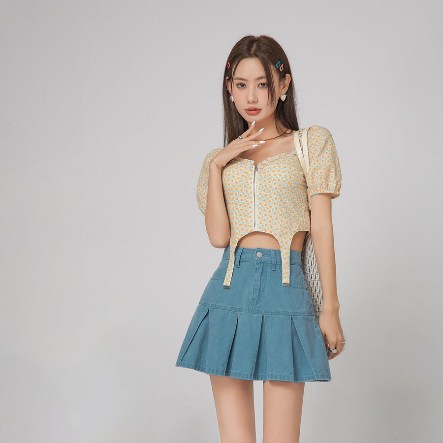 CHUU Flower Zip-up Crop Garter Blouse