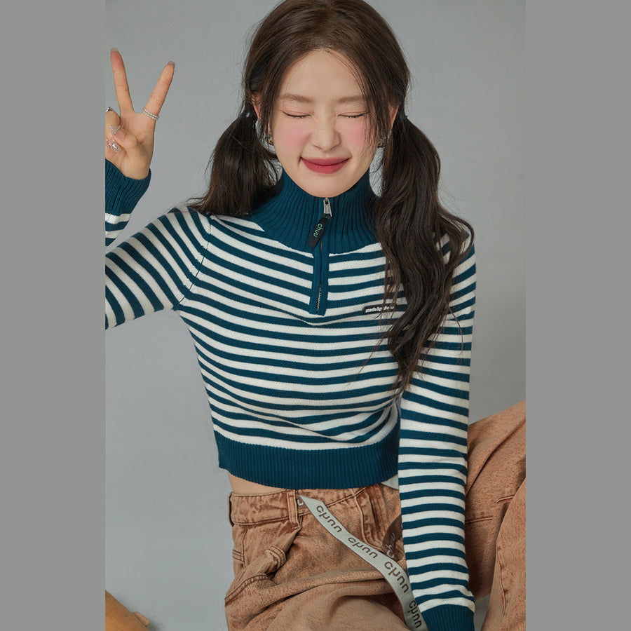 CHUU I Own A Yacht Polo Neck Stripe Cropped Knit Top