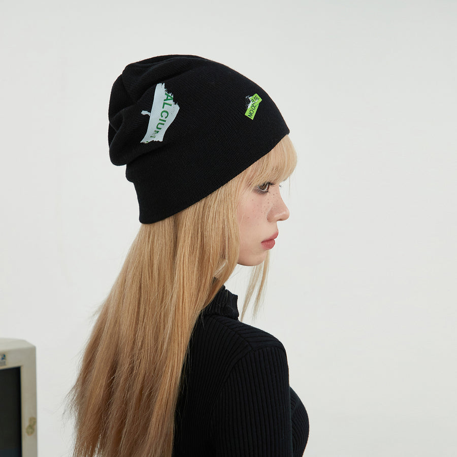 CHUU Noe Label Print Beanie